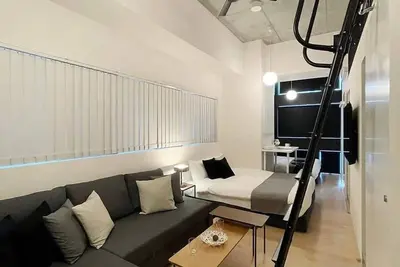 Image de Loft Studio 5 Min Walk to Peace Park