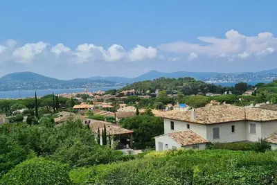 Image de Villa provençale avec vue panoramique sur la mer à 5 min à pied de Saint Tropez