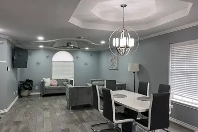 Image de 3-bedroom house in North Laredo with Ac, WiFi kitchen equipped