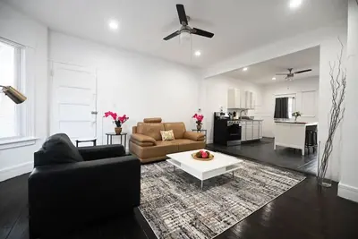 Image de Entire Apartment Recently Renovated 2br