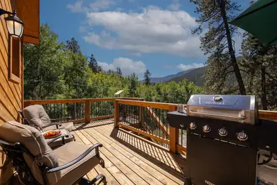 Image de Small Town Charm -Stunning Mtn Views - Sauna- Ac - Pike Forest Paradise