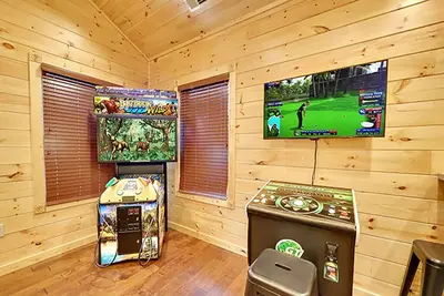 Gatlinburg - Cloud Nine - 9 Bedrooms - Sleeps 32
