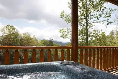 Gatlinburg - Daydreamer's Delight - 2 Bedrooms - Sleeps 12