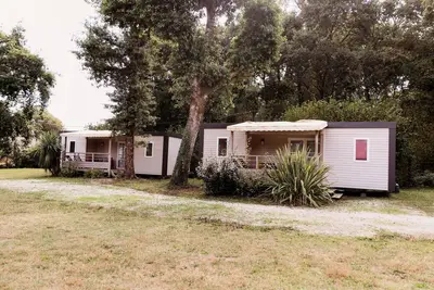 Image de Mobil-home \"Camélia\" 2 chambres 2sdb 2wc 4 personnes