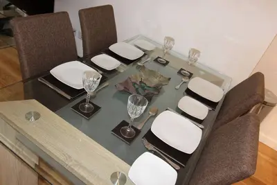 Image de Modern two bedroom apartment ideally located.