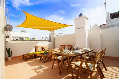 Image de Appartement de vacances adapté aux animaux domestiques Ático de la Luz avec terrasse