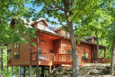 Image de Relax, Explore, Repeat: Your Branson Adventure Starts Here!