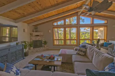 Image de Cozy Mountain retreat with Lake views near Yosemite