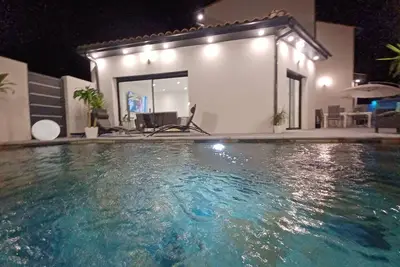 Image de Villa contemporaine neuve avec piscine à 15 min d'aix, et 20 min de marseille