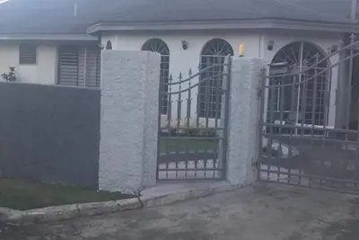 Luxury in Central Uptown Kingston Neighborhood