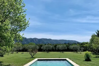 Image de Maison avec piscine et vue imprenable sur le Luberon