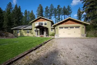 Image de Kanehaven 4 bed, backyard paradise home Bigfork Mt