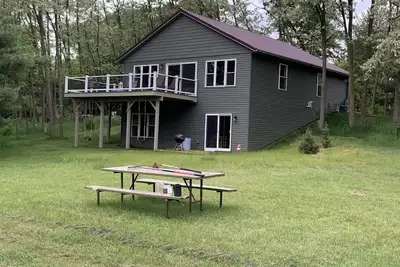 Image de Charming new house on 6 acres across from Silver Lake