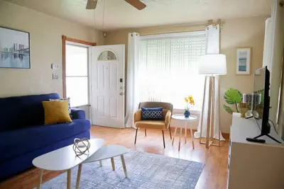 Image de Beautiful Home for 30-Day Stays