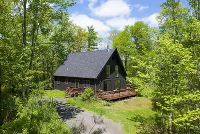 Image de Stony Kill Cabin: A-Frame Kerhonkson Getaway with Modern Kitchen & Firepit