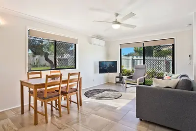 Image de Kirra Sea 5 - Comfortable & Convenient Beachside Kirra - Linen Provided