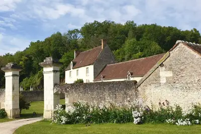 Image de Maison de Charme, au Coeur de la Forêt de Loches, Pour les Amoureux de la Nature