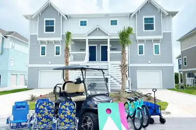 Image de Super Spring Sale! 15% Off-Luxury Villa Golf cart included  Private Beach/Pool