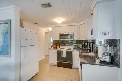 Image de Cozy St Simons Island Cottage - Close to Beaches!