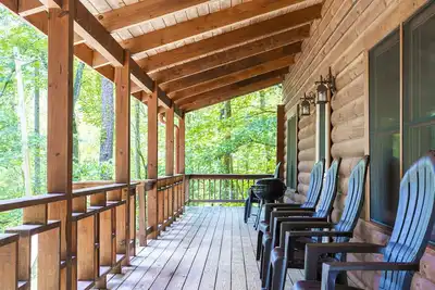 Image de Hillside Haven | Luxe Hot Tub | Cornhole | Jenga