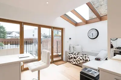 Image de Fulham 2-Bed Apt w/ South Terrace near Tube