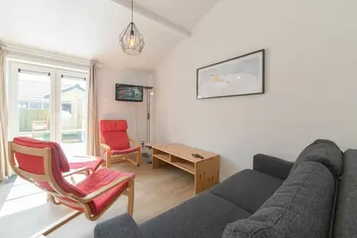 Image de Agréable appartement dans une maison de vacances avec piscine, Wifi, Tv, terrasse et parking