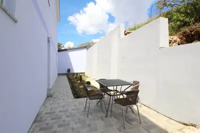 Image de Appartement d'une chambre avec la terrasse Baska, Krk (A-18824-c)