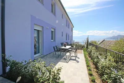 Image de Appartement d'une chambre avec la terrasse et la vue sur le mer Baska, Krk (A-18824-d)