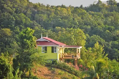Image de 2 bedroom, ocean-view oasis