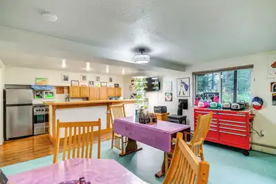 Image de Cozy Girdwood Apt: 1 Block from Alyeska Resort