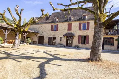 Image de Maison de charme à La Roque-Gageac avec jardin, terrasse et équipements bébé