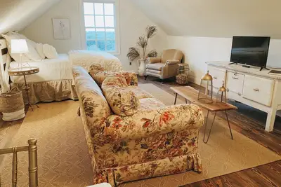 Image de Dahlonega Wine Country Retreat at Cardinal Hill