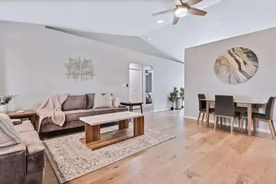 Image de A La Mode 3 bedroom Home | Meridian, Id