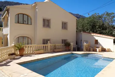 Image de Vacation home for 4 people with private pool, air conditioning, internet