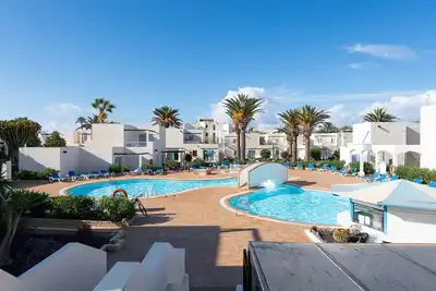 Image de Apartment with terrace, swimming pool and beachfront in Corralejo - Home For Guest