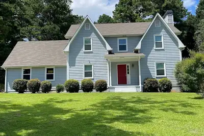 Image de New Atl Metro Lux home Private Pool W/ Deck. pet friendlyW/20% discount