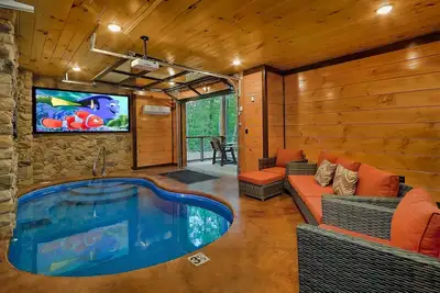 Image de Luxury Pool Cabin w Theater | Firepit | Hot tub
