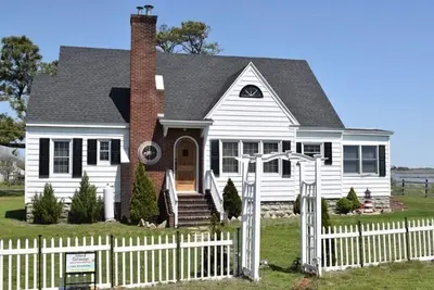 Image de Island Generations | 2br Coastal Retreat on Little Oyster Bay with Private Dock