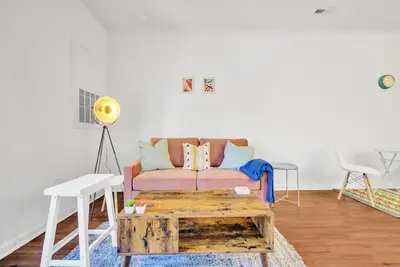 Image de 1br King Bed near Shopping, Dining & Entertainment