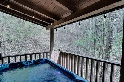 Image de Sevierville - Jeremiah's Lodge - 2 Bedrooms - Sleeps 8