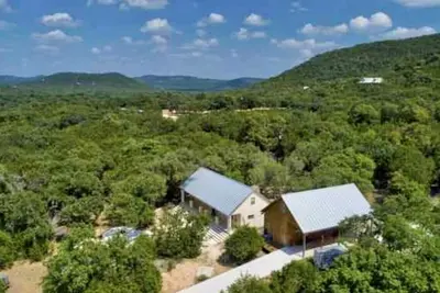 Image de Professionally Decorated & Fully Stocked Luxury Home near Frio River