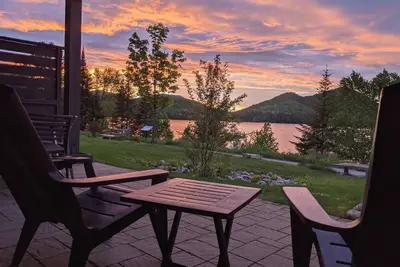 Image de Escapade Bonheur-Suites-Sur-Lac\nCondo Deluxe 1 Ch. -Bord de l'eau