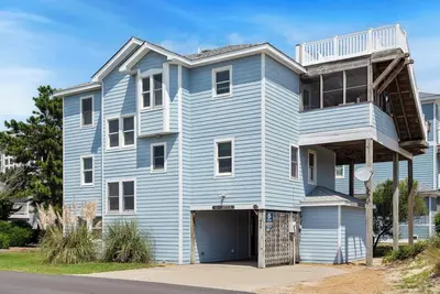 Image de 1674*  Sandpiper* 2 min. walk to beach access* Hot Tub* Screened In Porch* Community Pool