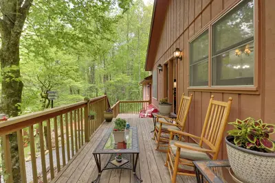 Image de Cozy Whittier Home w/ Fire Pits < 15 Mi to Hiking!