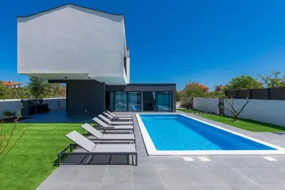 Image de Dots n' Stripes by Interhome