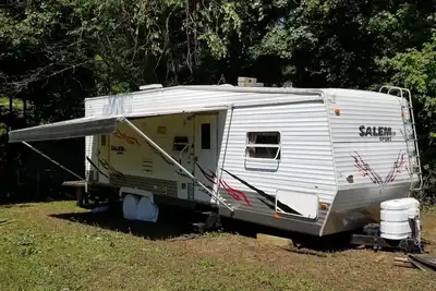 Image de Country Rv Getaway on Your Own Beautiful Grassy Field