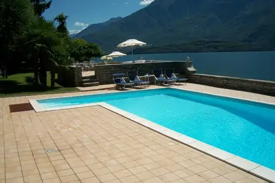 Image de 3-room apartment with pool, terrace, sunbathing area and lake access
