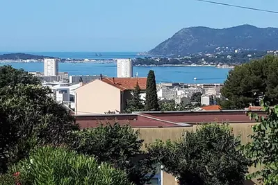 Image de Villa dans joli jardin vue mer