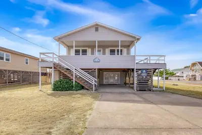 Image de 5200 Seaside * 5 Min Walk to Beach * Walk to Restaurants and Shops