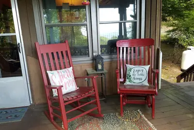 Image de Over the river and through the woods to the tree house we go!